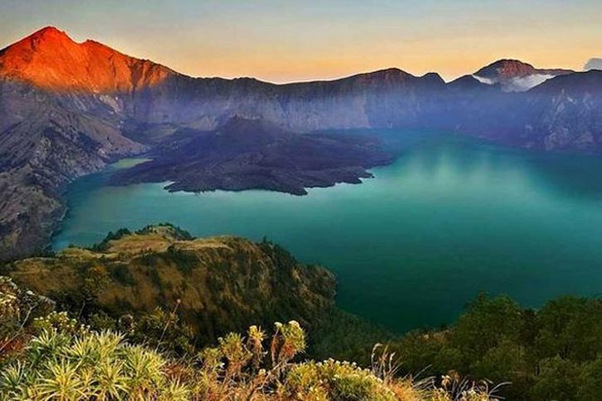 Lombok Rinjani Volcano Summit Trekking Tour 5 Days